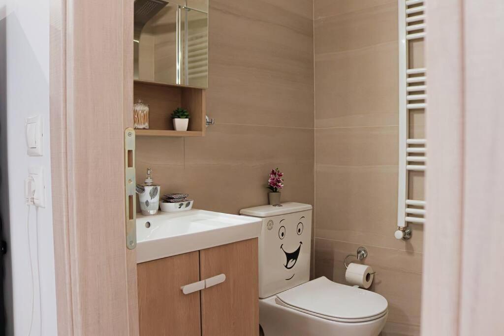 Harmony Apartment In Athena Bagian luar foto